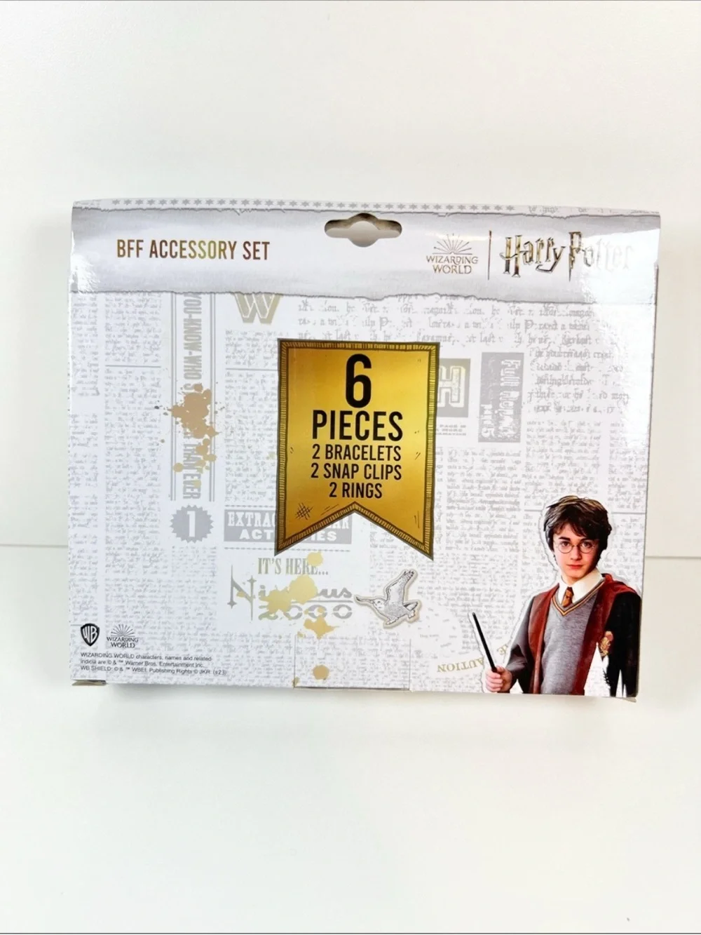 NIB Harry Potter Wizarding World BFF 6 Piece Accessory Set Bracelets & hair Clip
